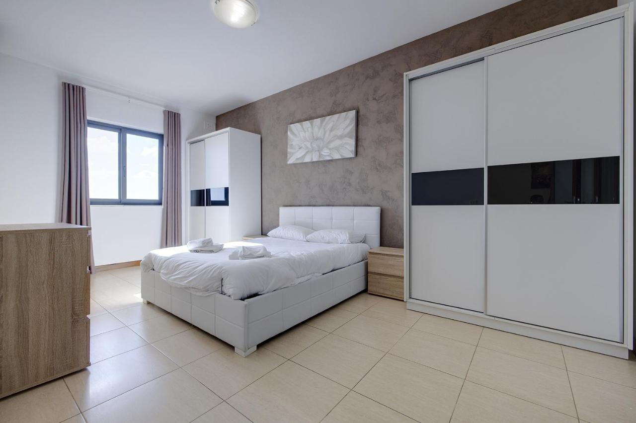 Modern 3 Bedroom Apartment In Central Sliema Exterior foto