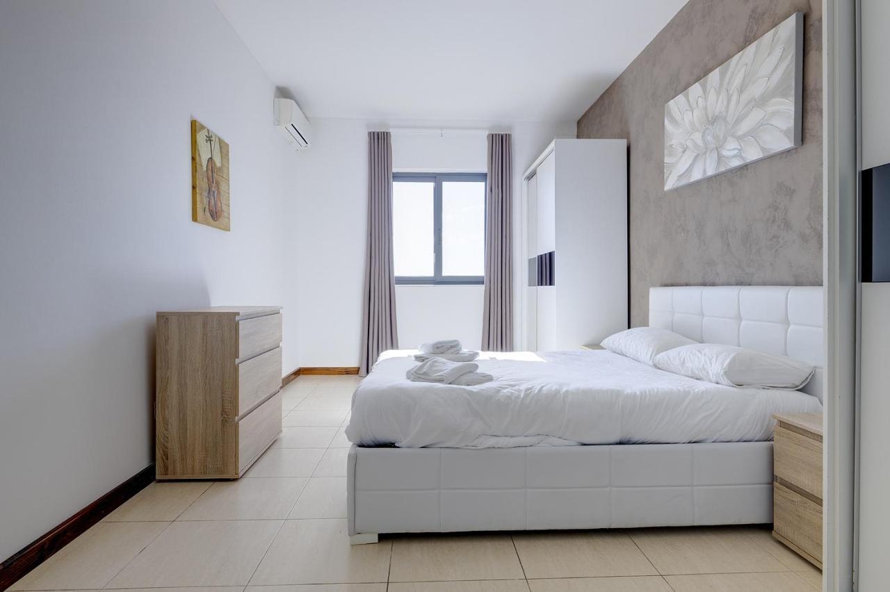 Modern 3 Bedroom Apartment In Central Sliema Exterior foto